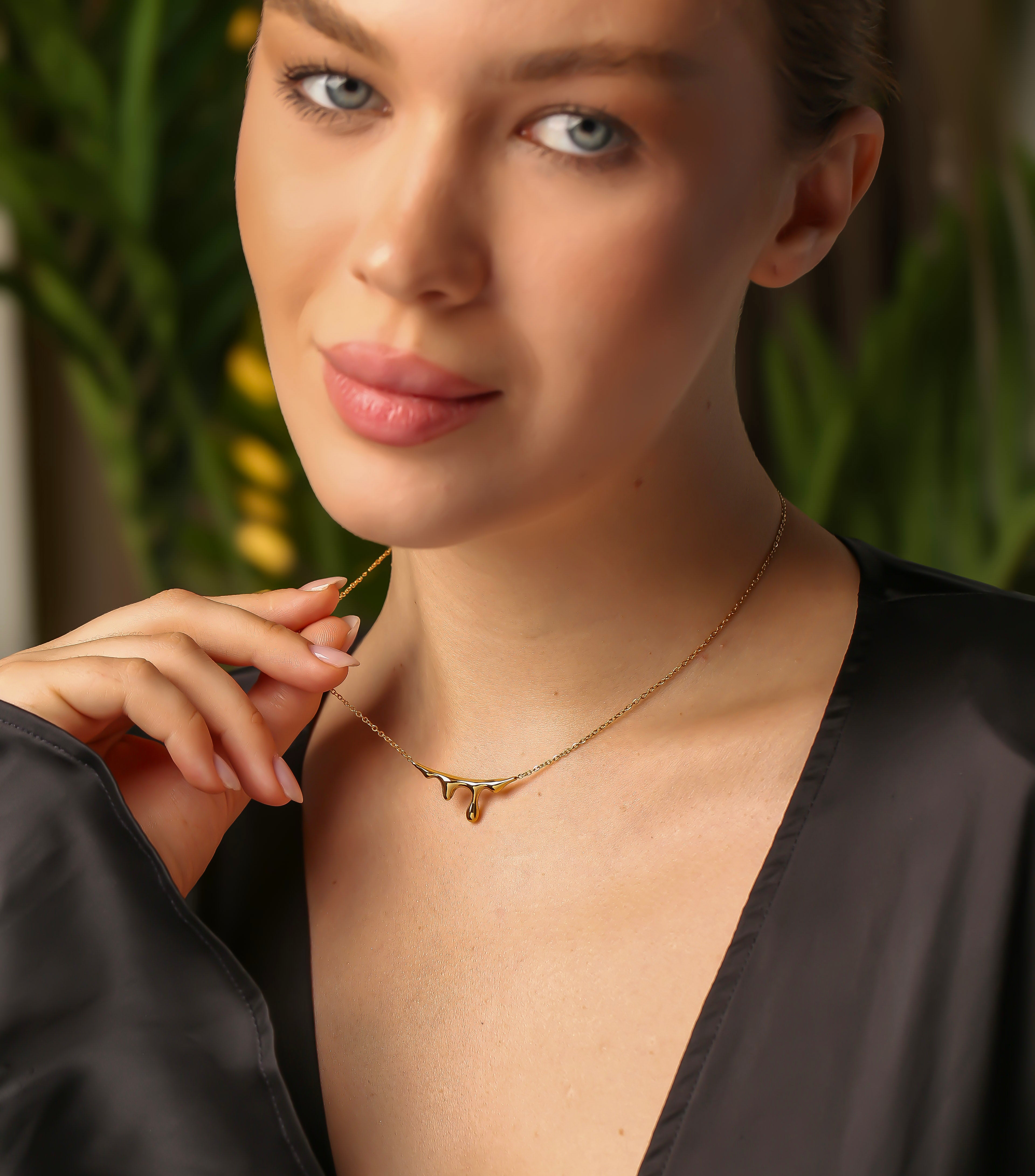 Drip Necklace